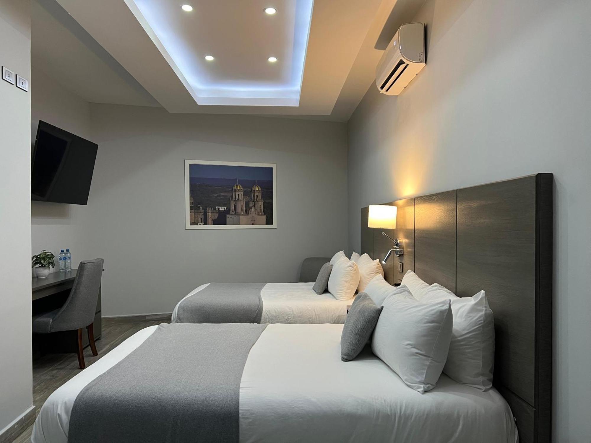 Hotel Gralta Jalostotitlan Kültér fotó